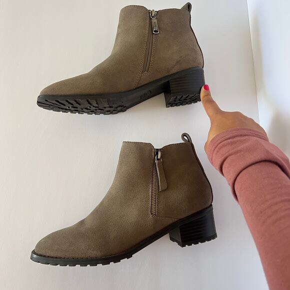 Blondo Samara Tan Taupe Waterproof Suede Ankle Booties Womens 9 - Picture 4 of 13
